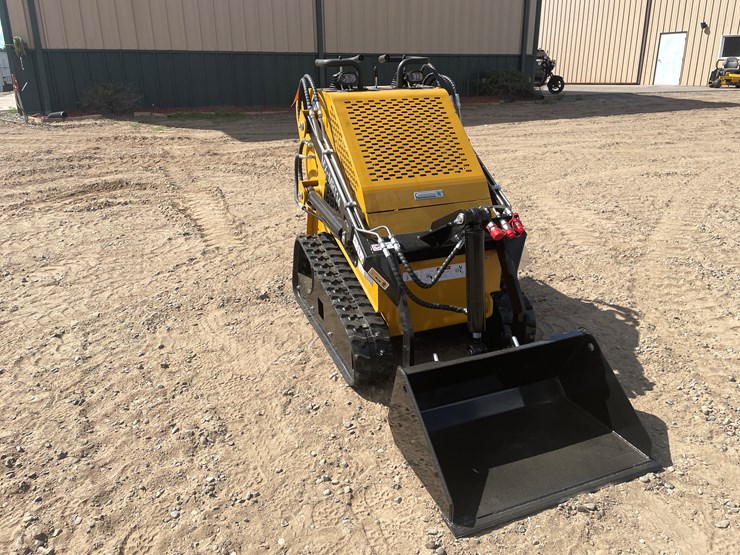 #9465-•-unused-2025-agt-compact-track-loader-image-2
