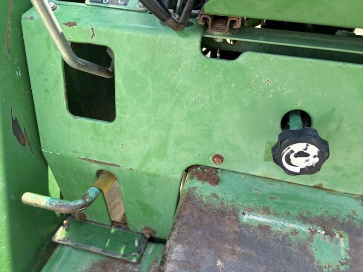 2008-john-deere-4005-image-32