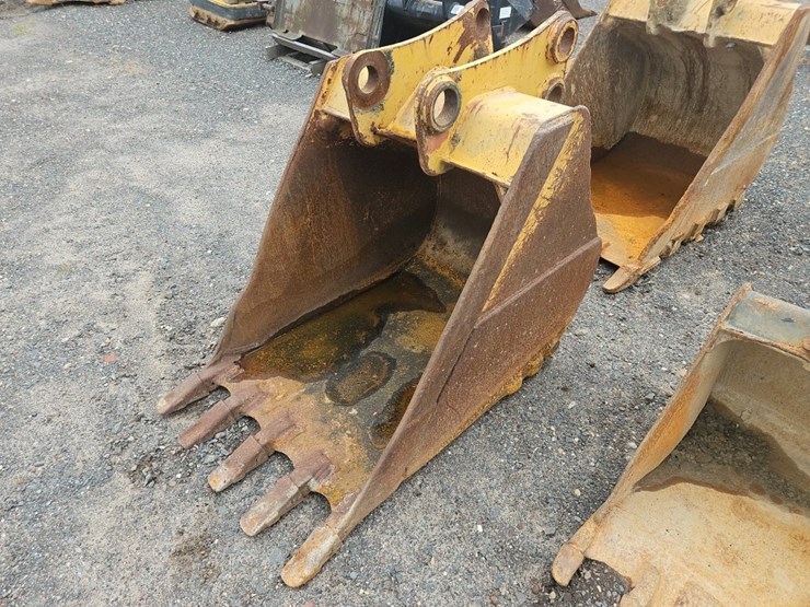 caterpillar-30-image-1