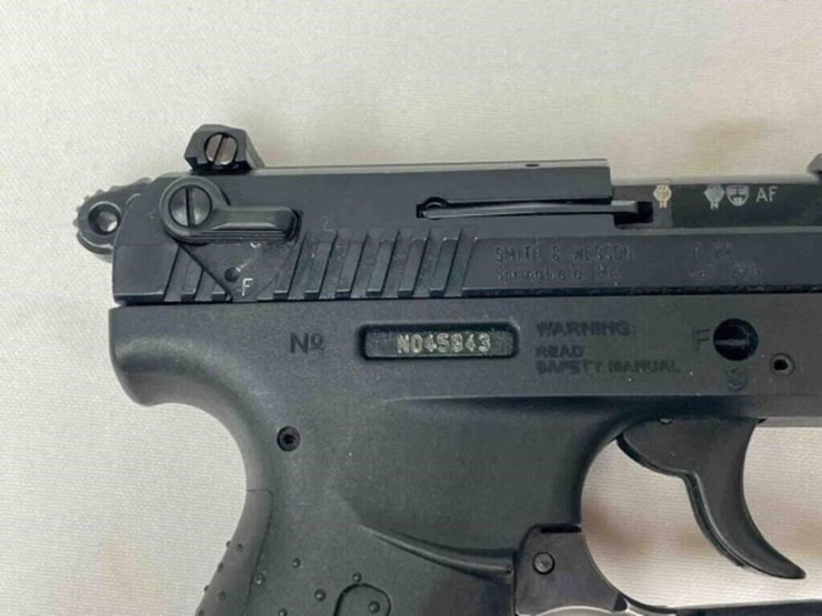 walther-.22-pistol-image-9