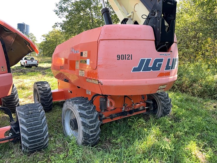 2016-jlg-600s-image-5