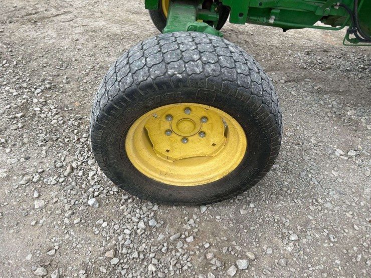 2016-john-deere-5055e-image-19