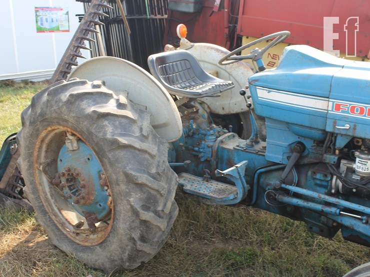 ford-3000-image-3
