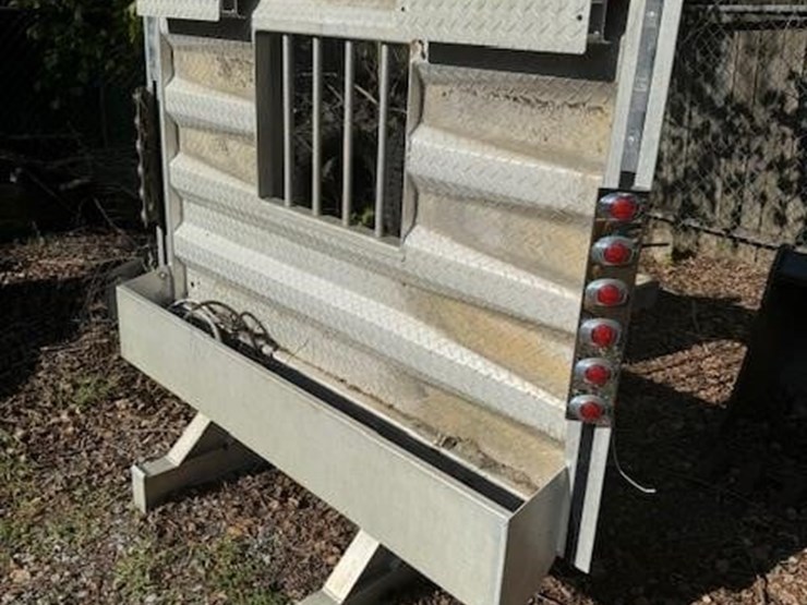 sturdy-lite-aluminum-headache-rack-image-2