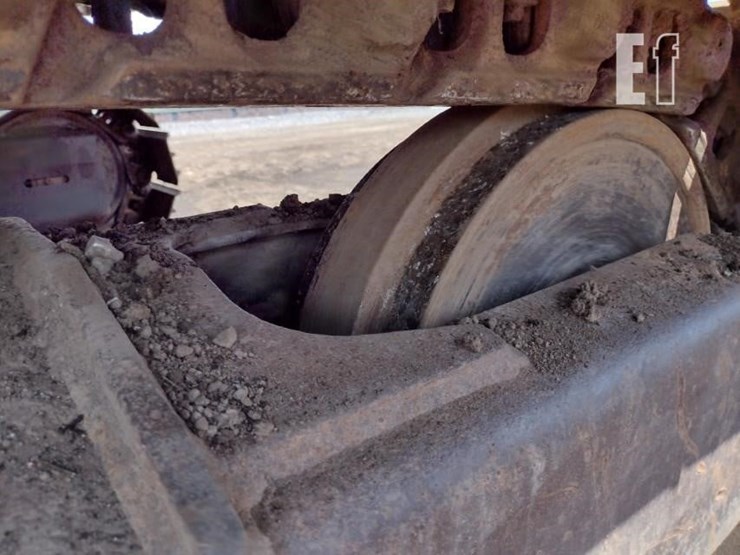 1992-deere-490e-image-35
