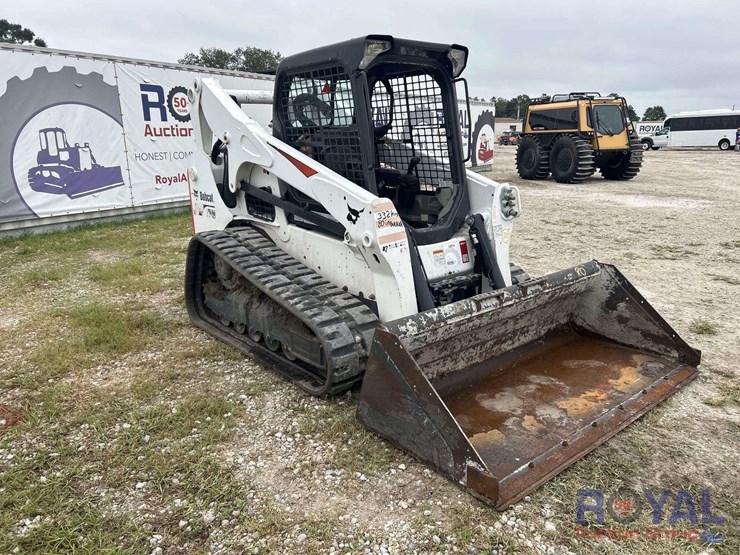 2020-bobcat-t740-image-2