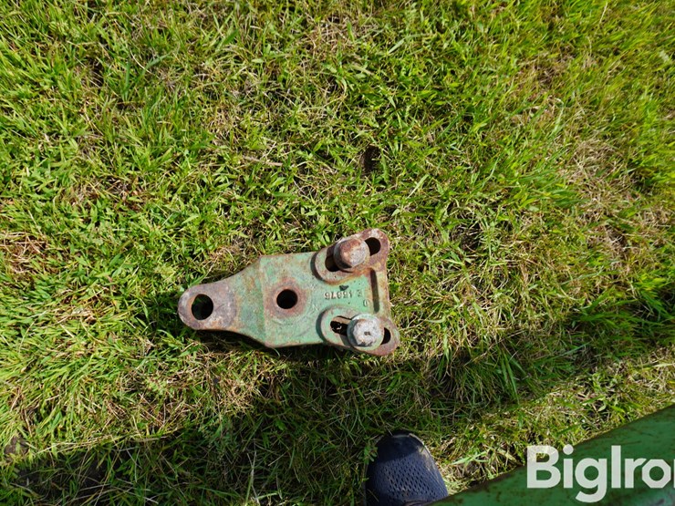 john-deere-336-image-10