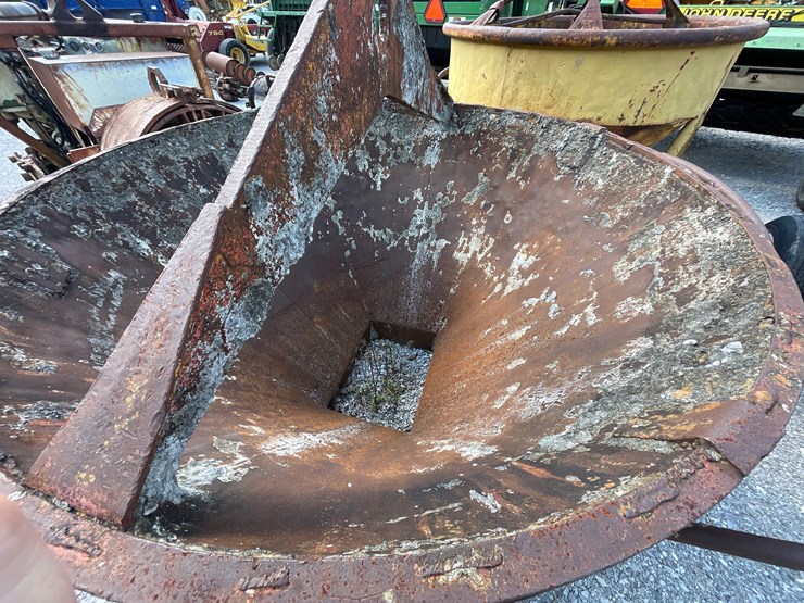 #44-•-concrete-bucket-image-2