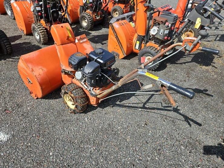 ariens-sno-thro-32"-snow-blower-image-4