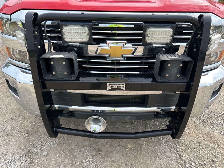 2017-chevrolet-silverado-3500hd-image-28