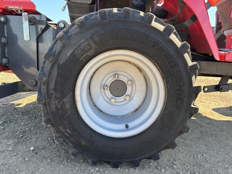 2017-massey-ferguson-gc1710-image-24