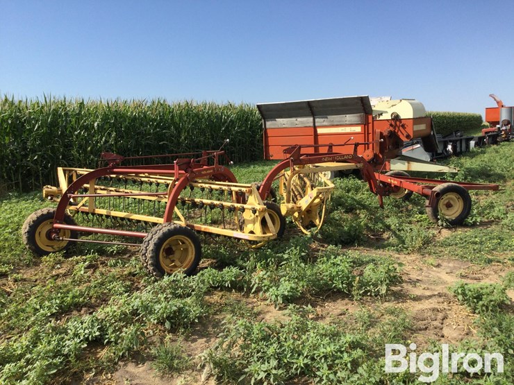 new-holland-258-image-4