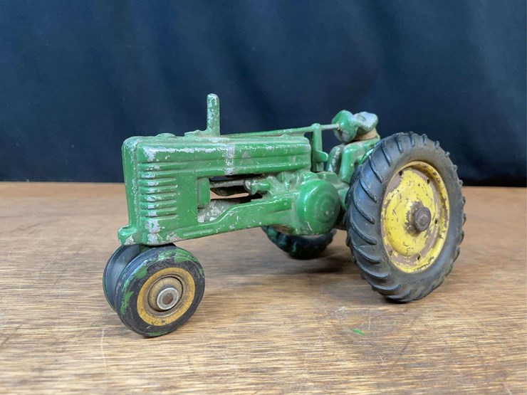 john-deere-16-image-6
