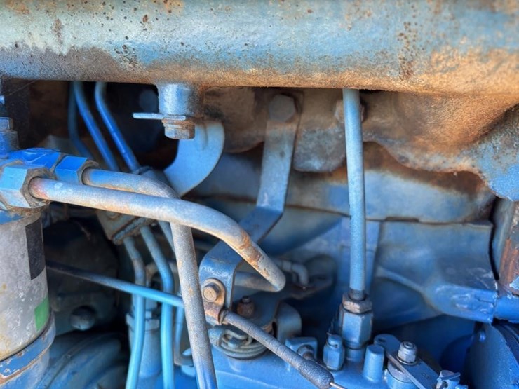 ford-2810-image-35