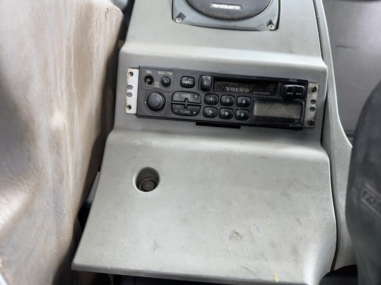 2002-volvo-ew170-image-31