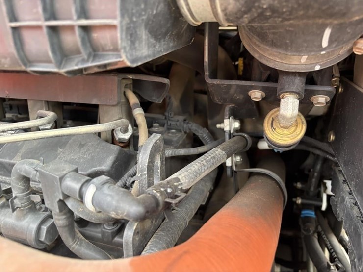 2022-bobcat-t550-image-37