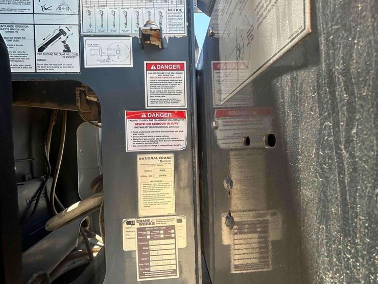national-900a-image-33