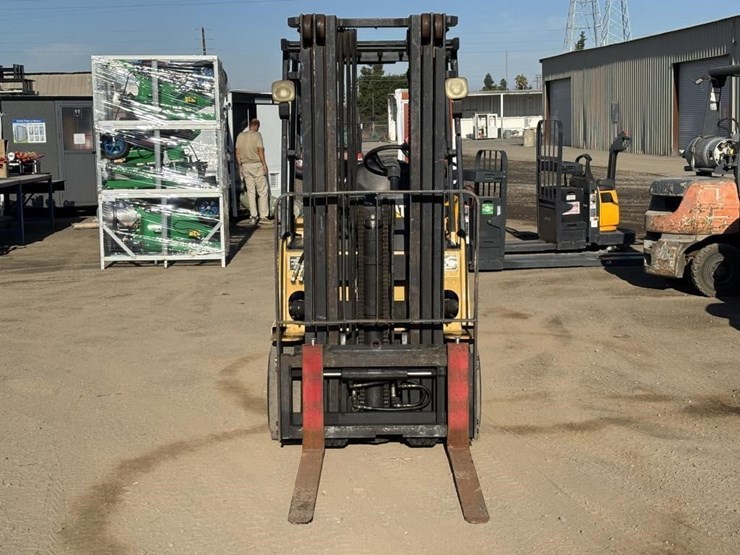 caterpillar-gc25-image-6