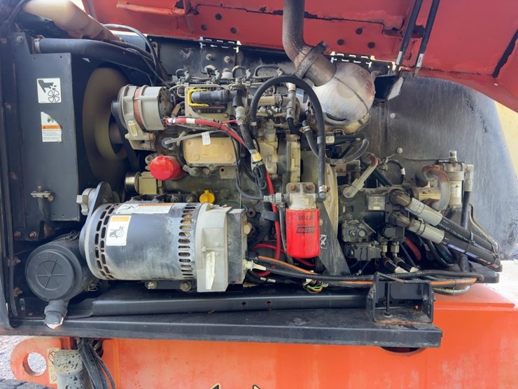 2015-jlg-600s-image-15