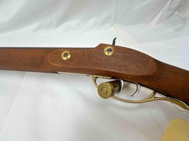 traditions-crockett-.32-cal-muzzleloader-image-3