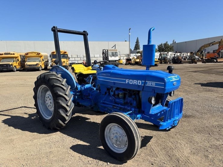 ford-2810-image-2