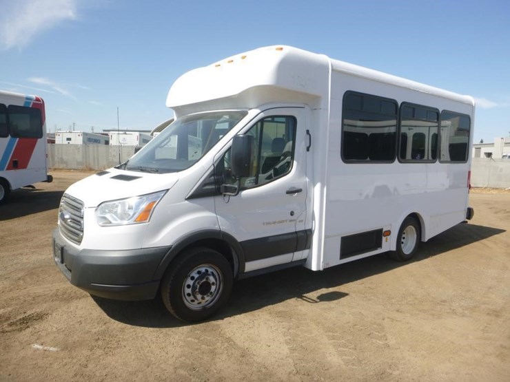 2018-ford-e350-image-2