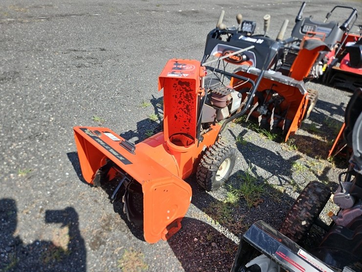 ariens-platinum-24-snow-blower-image-1