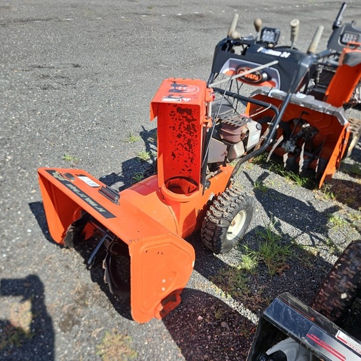 ARIENS PLATINUM 24 SNOW BLOWER