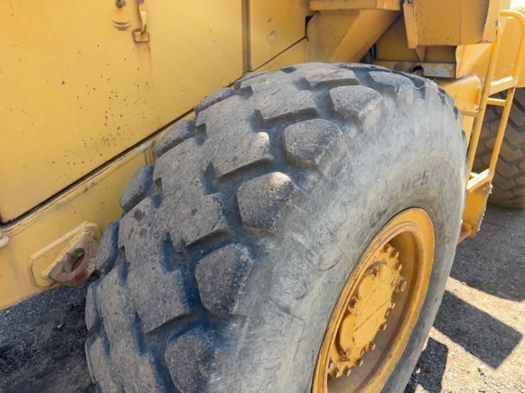1985-caterpillar-950b-image-13