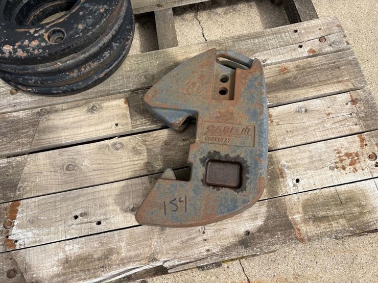 (2)-case-ih-suitcase-weights-image-3