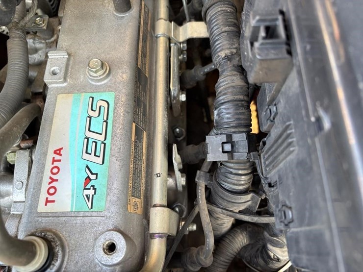 2019-toyota-8fgcu15-image-33