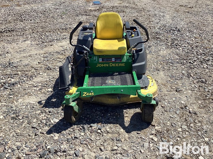 john-deere-z445-image-2