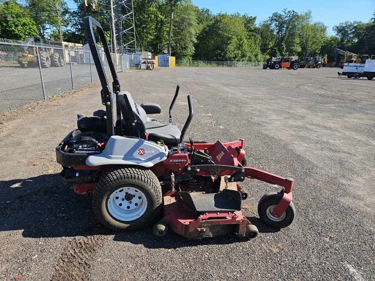 exmark-lazer-z-zero-turn-mower-image-4