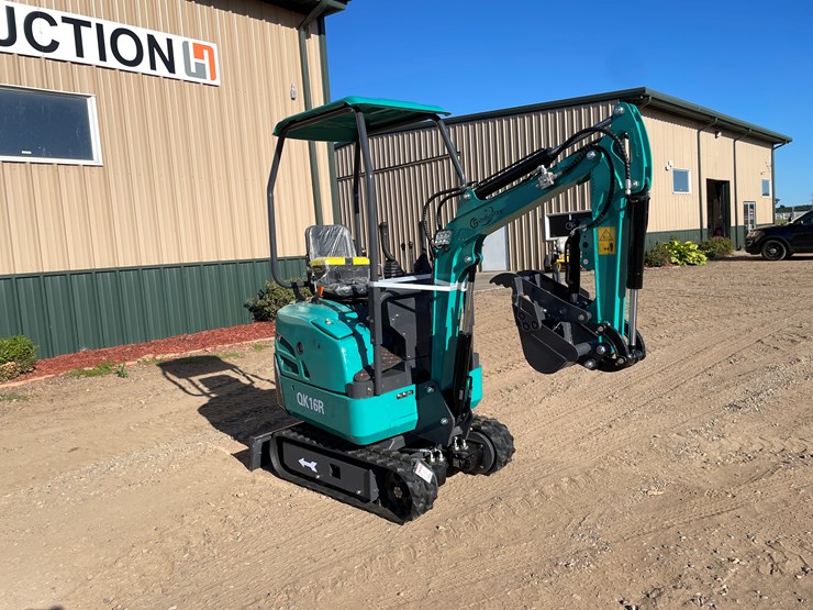 #9411-•-2025-unused-cfg-mini-excavator-image-2