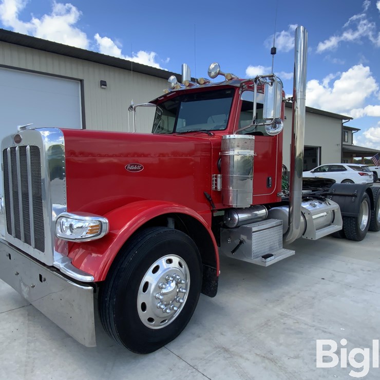 2009 PETERBILT 389