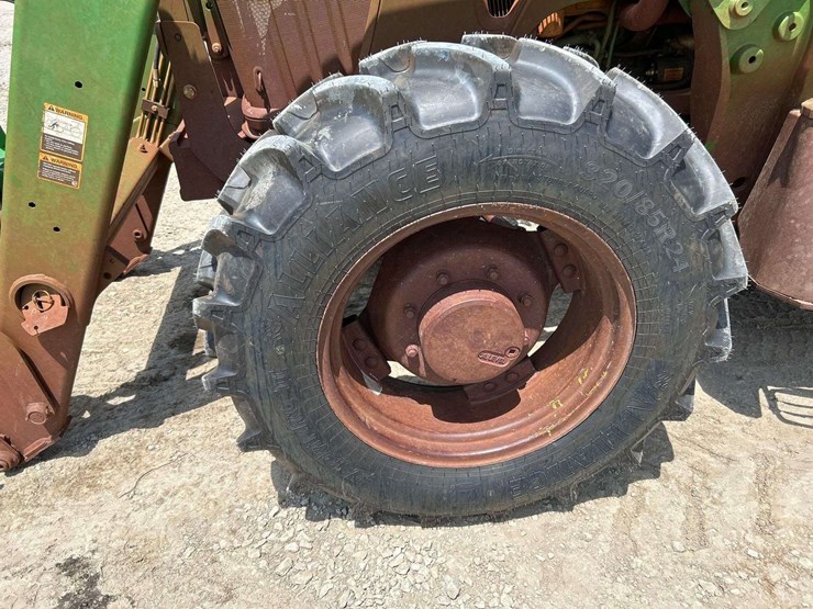 2011-john-deere-5075m-image-19