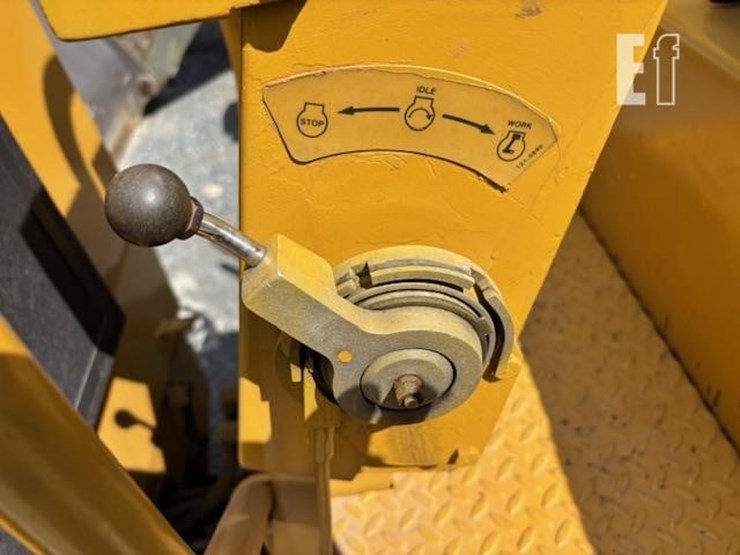 1997-caterpillar-cb-224c-image-10