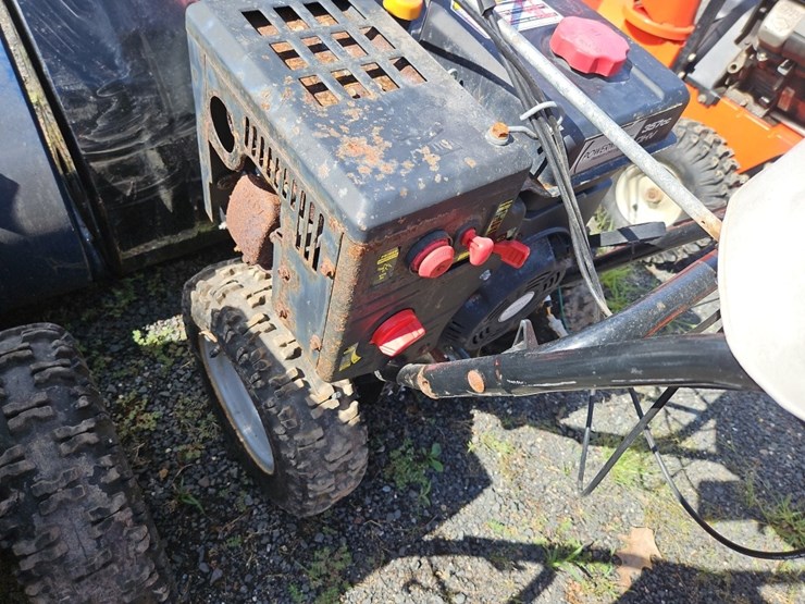 (2)-mtd-snow-blowers-image-6