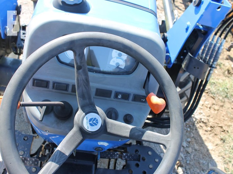 2015-new-holland-workmaster-50-image-9