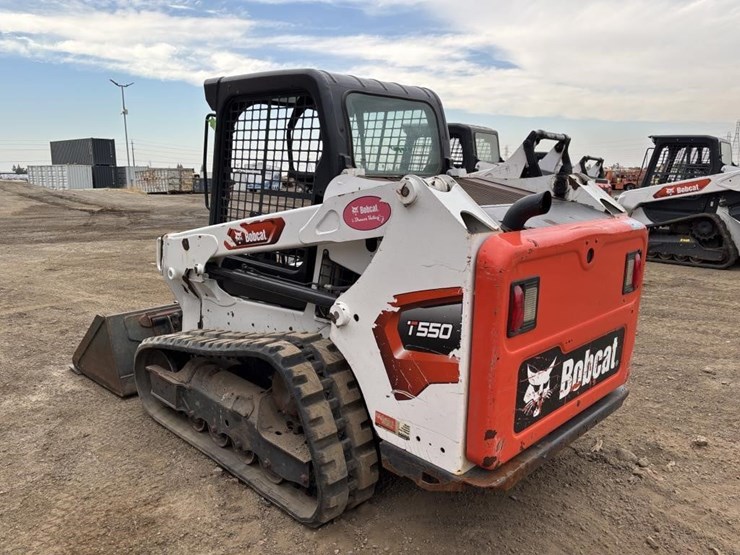 2022-bobcat-t550-image-4