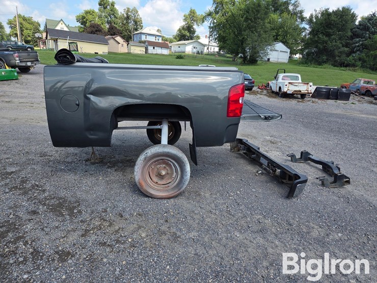 2011-chevrolet-2500hd-image-8