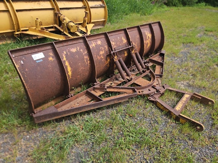 9'-snow-plow-with-boce-image-4