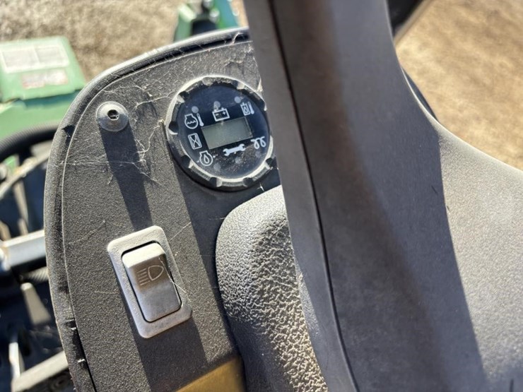 2013-john-deere-1600-turbo-image-19