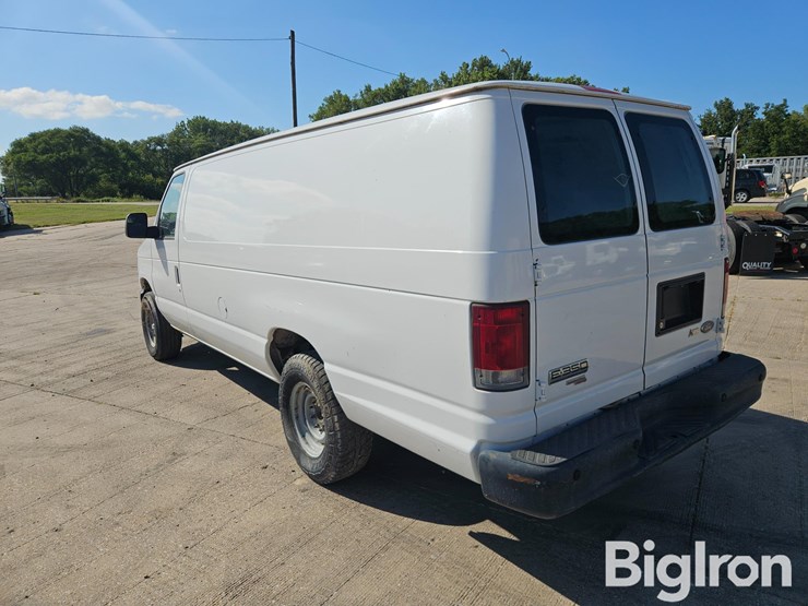 2013-ford-e350-image-7