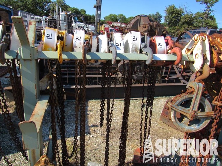 (5)-hand-chain-hoists,-2-ton,-1.6-ton-&-(3)-1-1/2--image-1