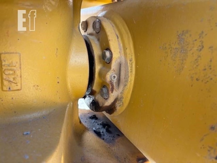2016-caterpillar-cs54b-image-17
