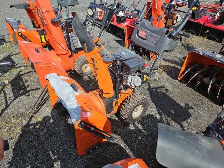 husqvarna-st327p-snow-blower-image-1