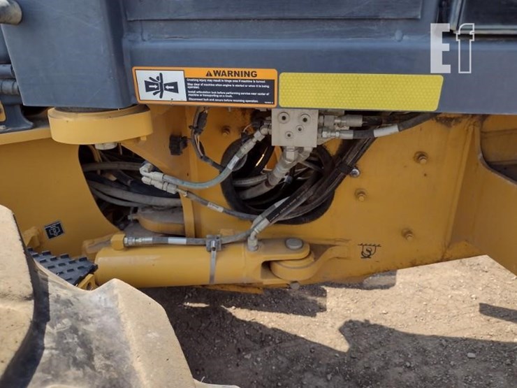 2020-deere-670gp-image-37