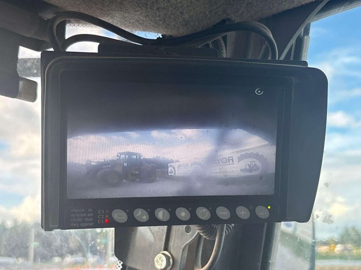 2015-deere-410e-image-31