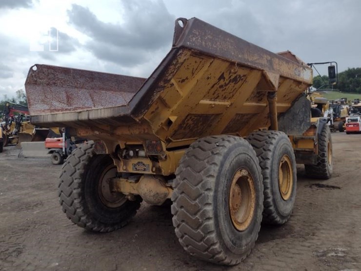 2005-deere-300d-image-47
